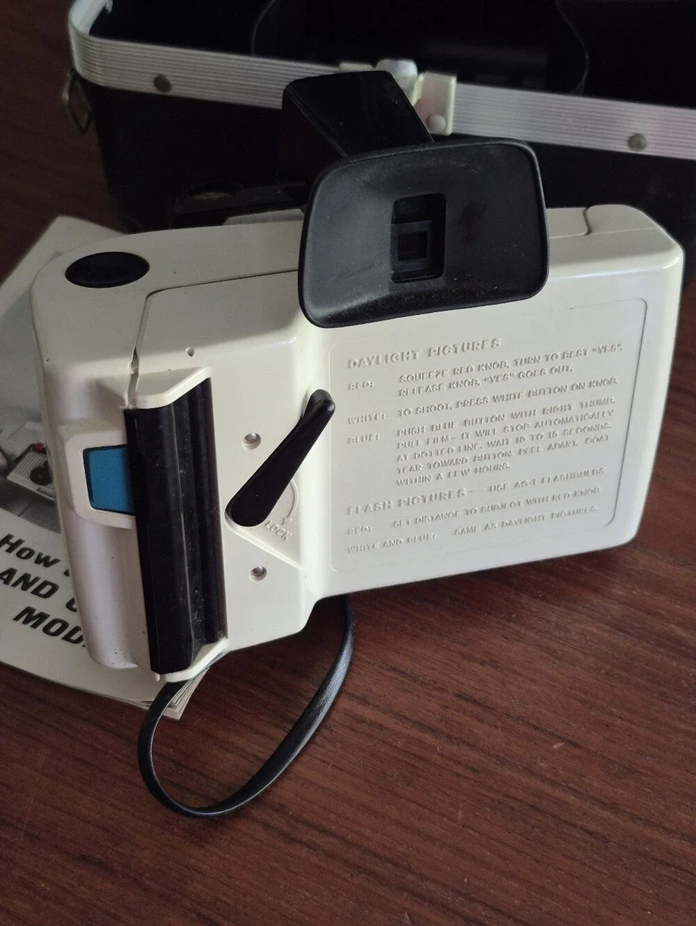 Polaroid The SWINGER Land Camera with Case
